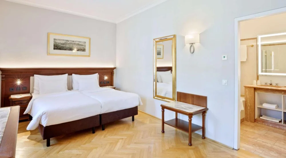 One Bedroom Suite at Radisson Blu Hotel Altstadt