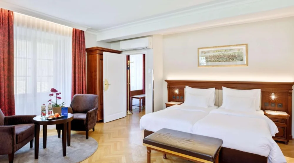 Superior Double Room at Radisson Blu Hotel Altstadt