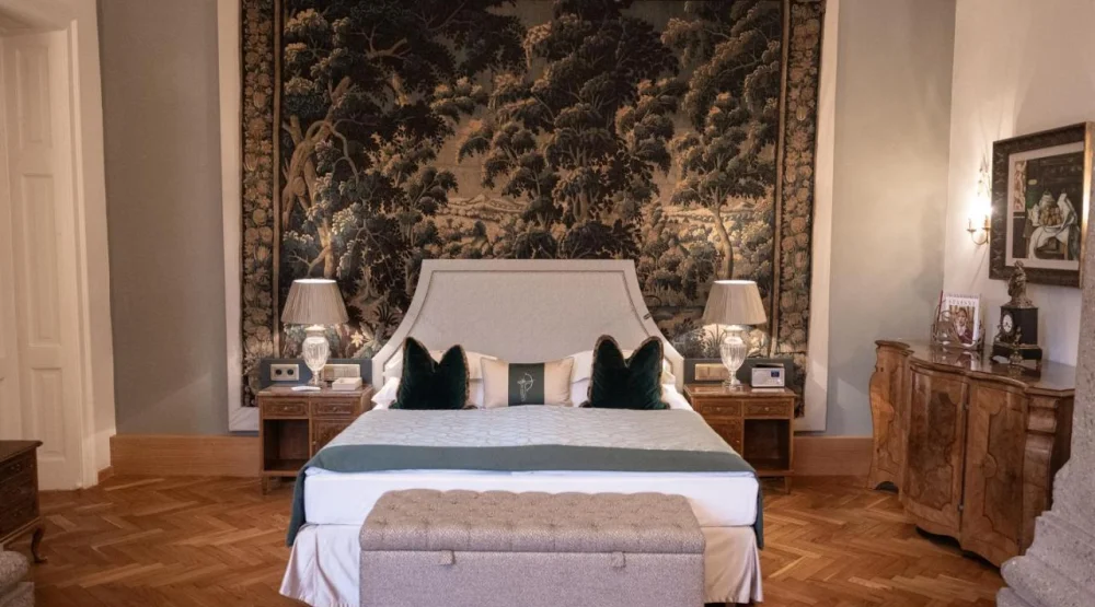 Art Suite with Park View at Hotel Schloss Monchstein