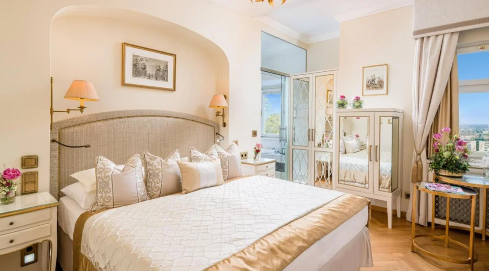 Romantic Double Room with City View and Bath Tub at Hotel Schloss Monchstein