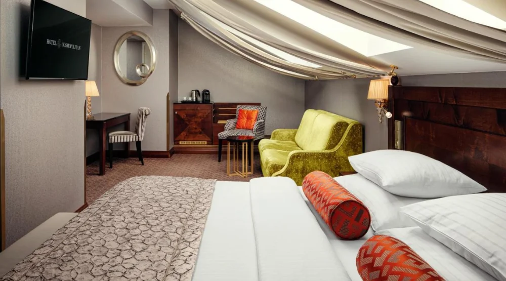 Junior Gin & Tonic Suite at Cosmopolitan Hotel Prague