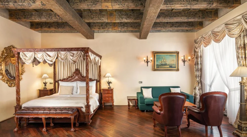 Iron Gate Suite at Iron Gate Hotel & Suites