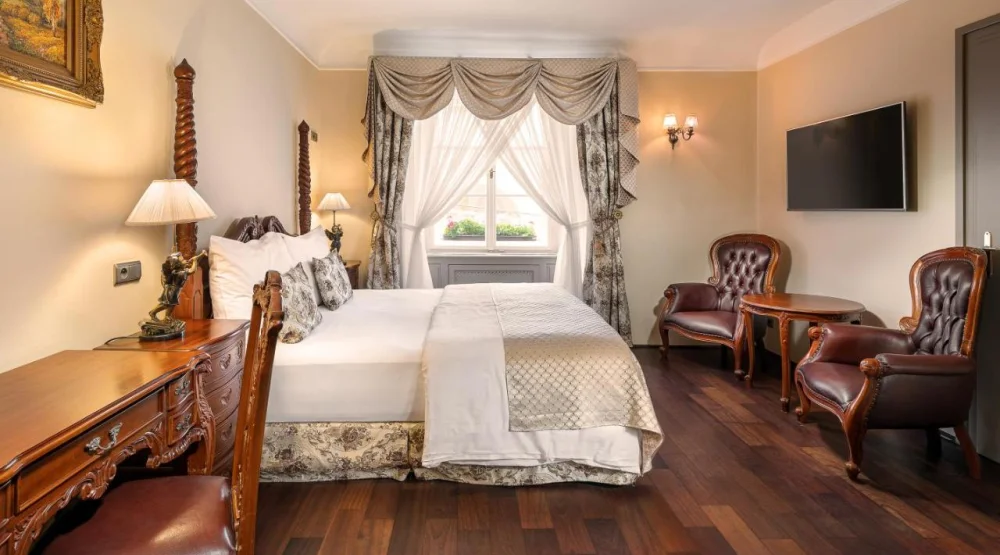 Superior Double Room at Iron Gate Hotel & Suites