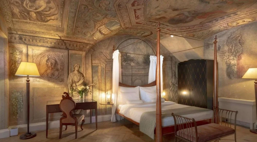 Full Fresco Baroque King Room at The Mozart Prague