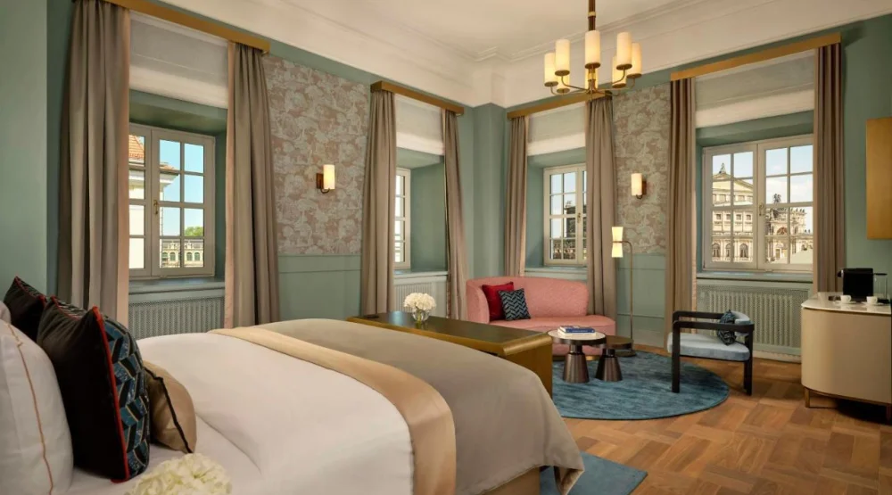 Grand Palais View Room at Hotel Taschenbergpalais Kempinski