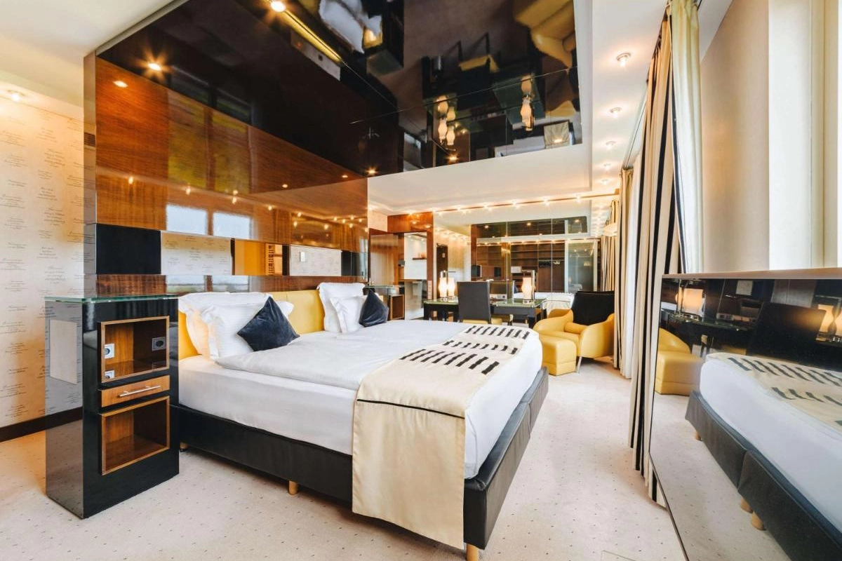 Pullman Berlin Schweizerhof - Hotel Photo 1