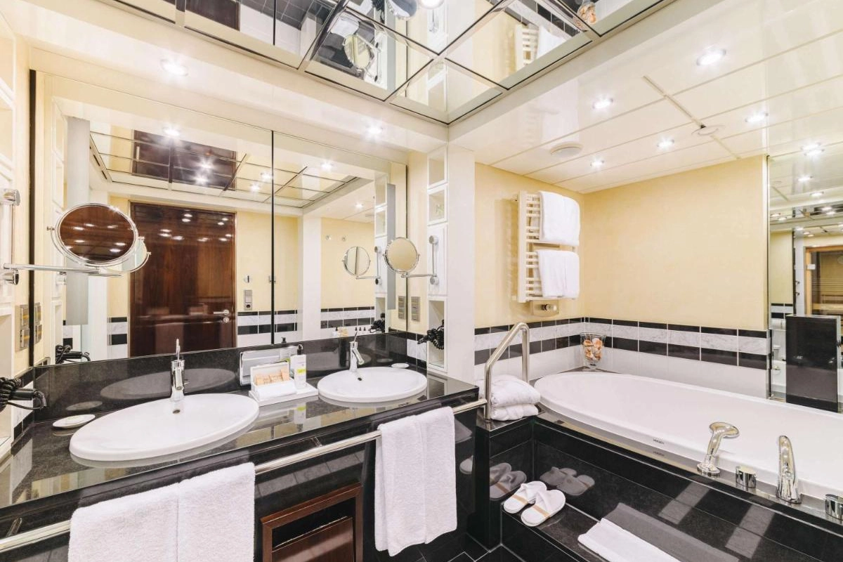 Pullman Berlin Schweizerhof - Hotel Photo 10