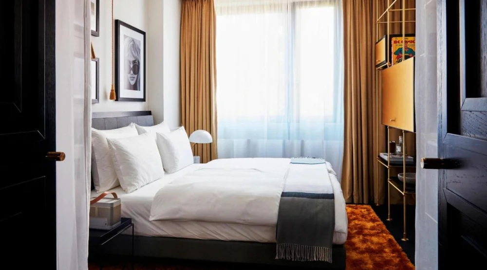 Superior Guest Room, Guest Room, One Queen at Roomers Munich Autograph Collection