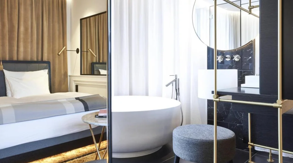 Premium Guest Room, Guest Room, One King, Balcony at Roomers Munich Autograph Collection