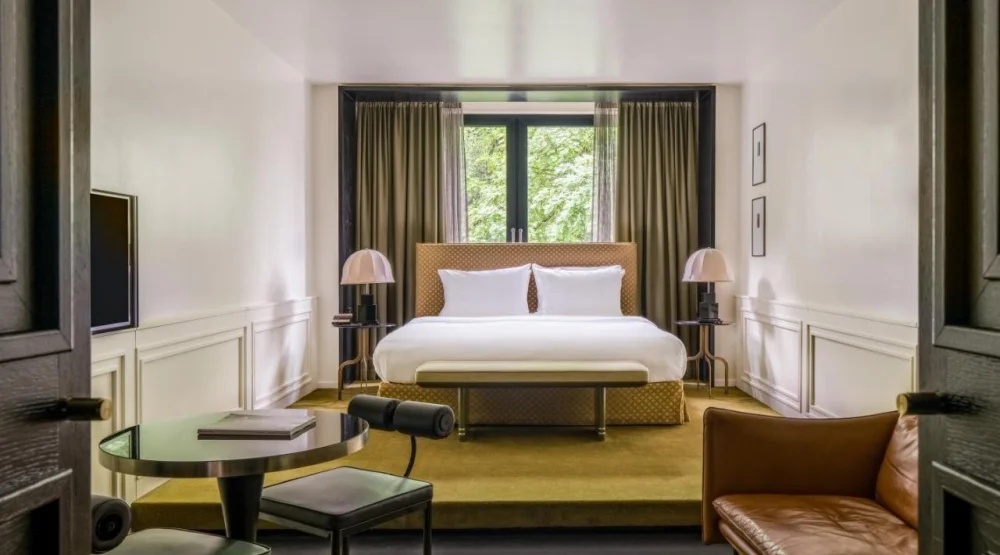 Junior King Suite at Roomers Munich Autograph Collection