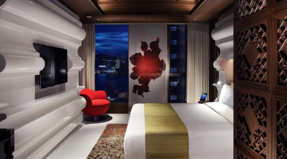 Half Moon King Room with Partial Harbor View at Mira Moon