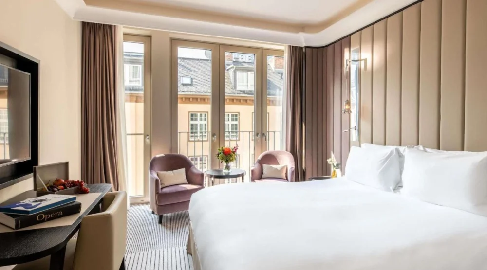 Classic Queen Room at Sofitel Frankfurt Opera
