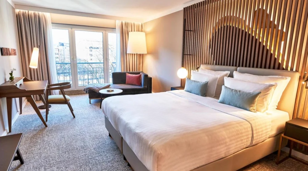 Superior Room Riverside at Steigenberger Hotel Hamburg