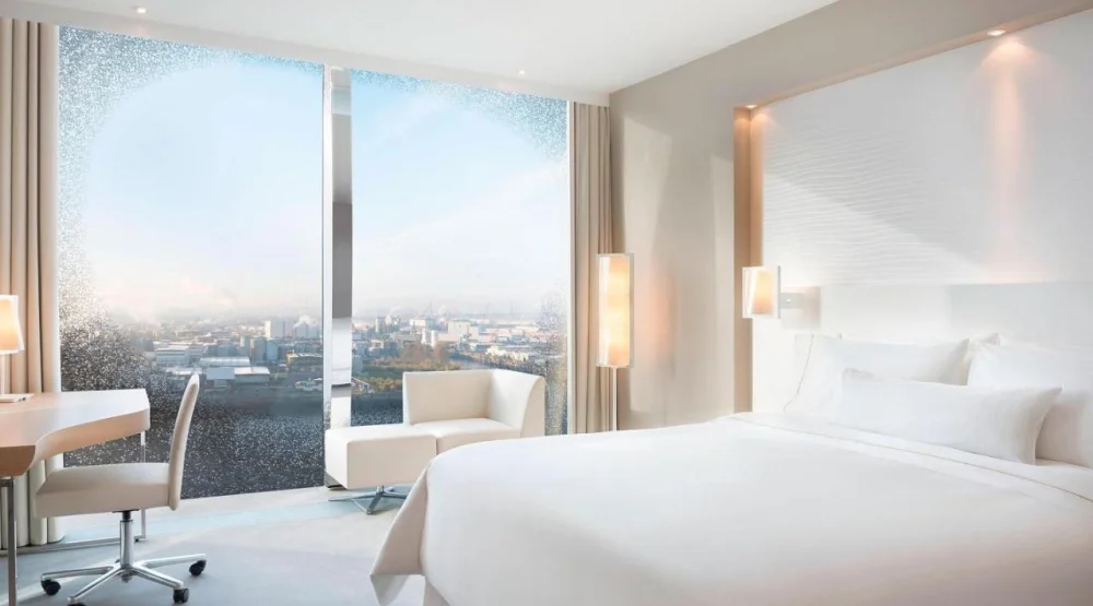 Premium Waterfront, Guest Room, One King, Harbor/elbe View at The Westin Hamburg Elbphilharmonie