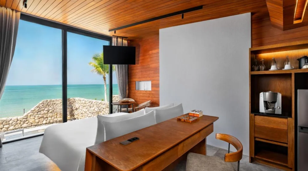 Villa with Private Pool - Beach Front at Casa de La Flora