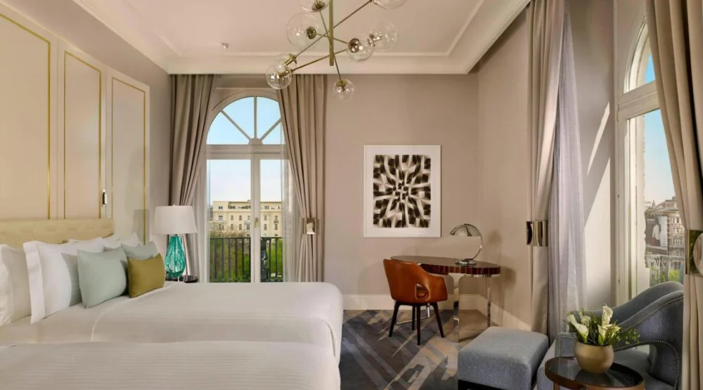 Deluxe Twin Room at Al Habtoor Palace Budapest