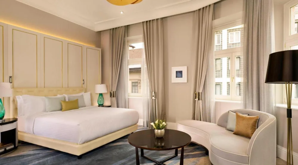 Club Suite at Al Habtoor Palace Budapest