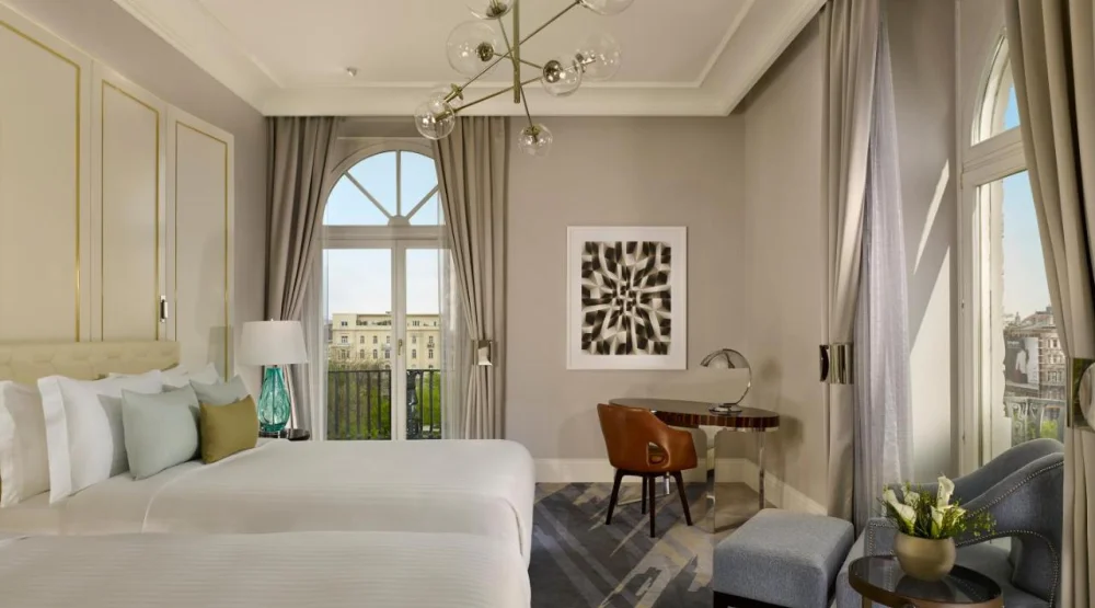 Deluxe Twin Park View Room at Al Habtoor Palace Budapest