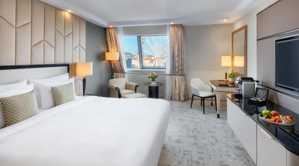 Deluxe Room Park View at Kempinski Hotel Corvinus Budapest