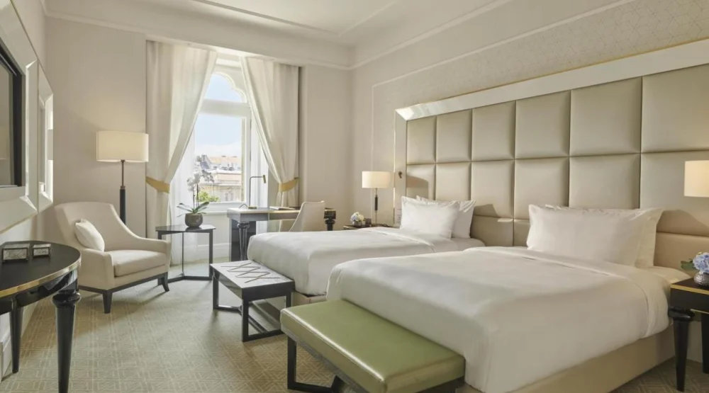 Deluxe Twin Room with City View at Parisi Udvar Hotel Budapest
