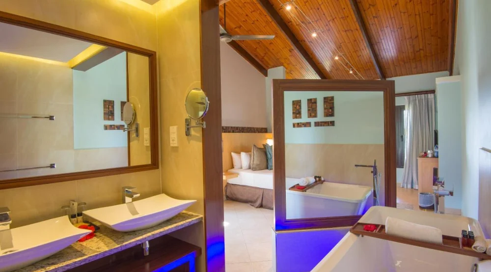 Superior Room at Coco de Mer Black Parrot Suites