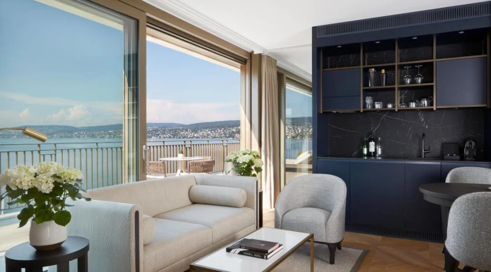 Penthouse One Bedroom Suite at Alex Lake Zurich