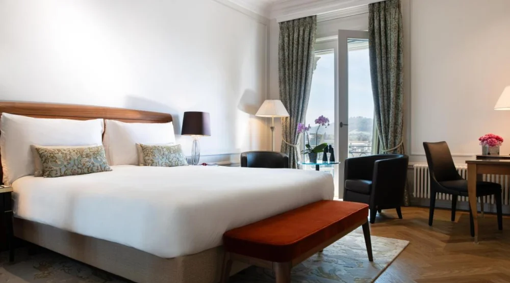 Deluxe Double Room at Hotel Bellevue Palace Bern