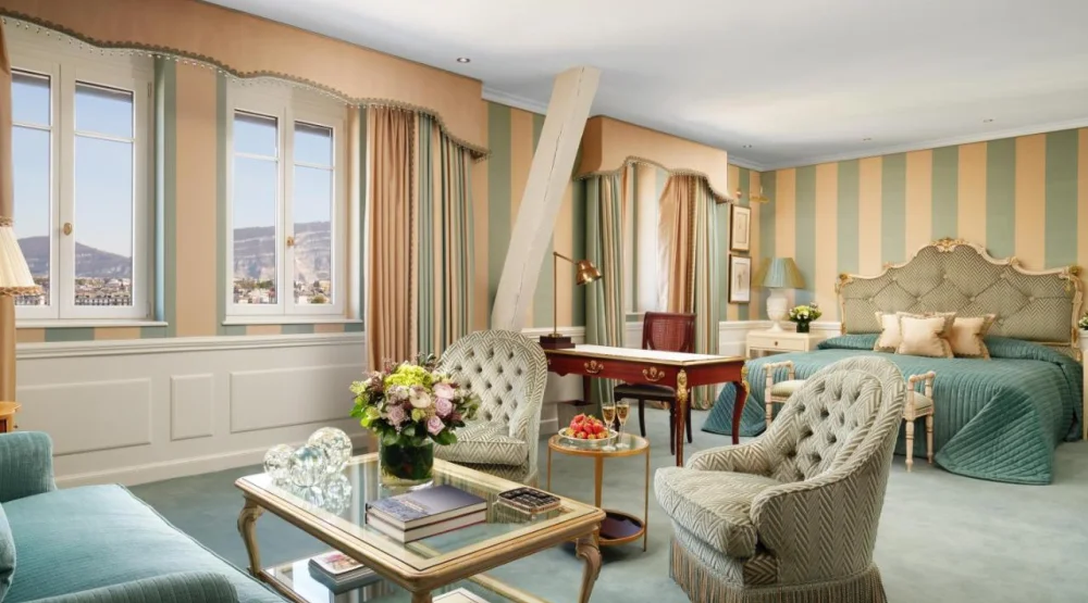 Junior Suite with Lake View at Hotel D'angleterre Geneva
