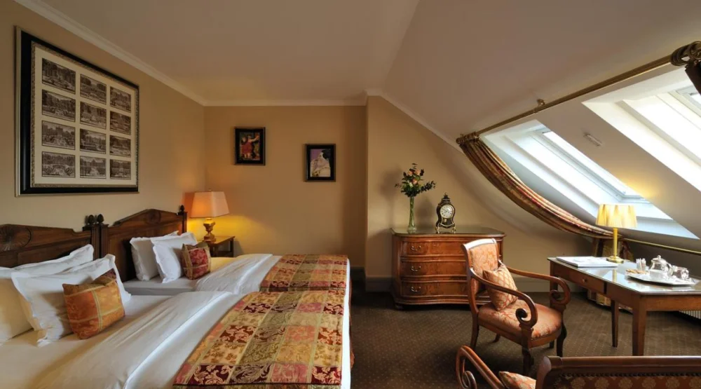 Duplex Suite with Twin Beds at Hotel De La Cigogne