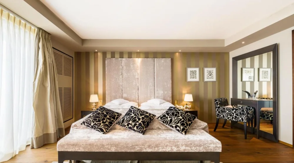 Junior Suite with Lake View at Lausanne Palace