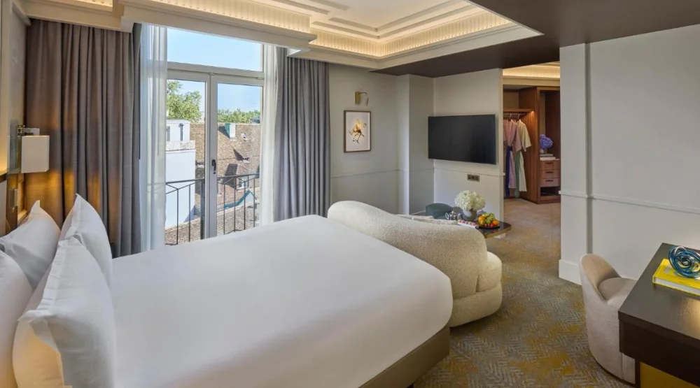 Deluxe Room at Mandarin Oriental Savoy Zurich