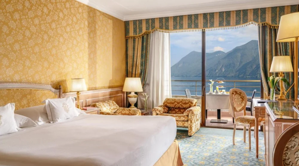 Deluxe Executive Double with Lake View at Hotel Splendide Royal
