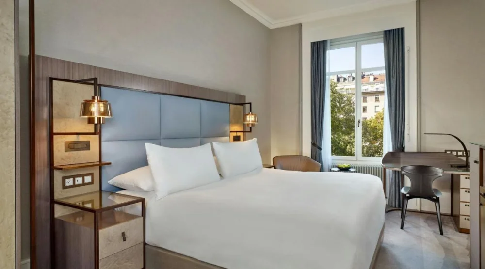 Classic Garden View, Guest Room, One King, Garden View at The Ritz-Carlton Hotel de la Paix Geneva