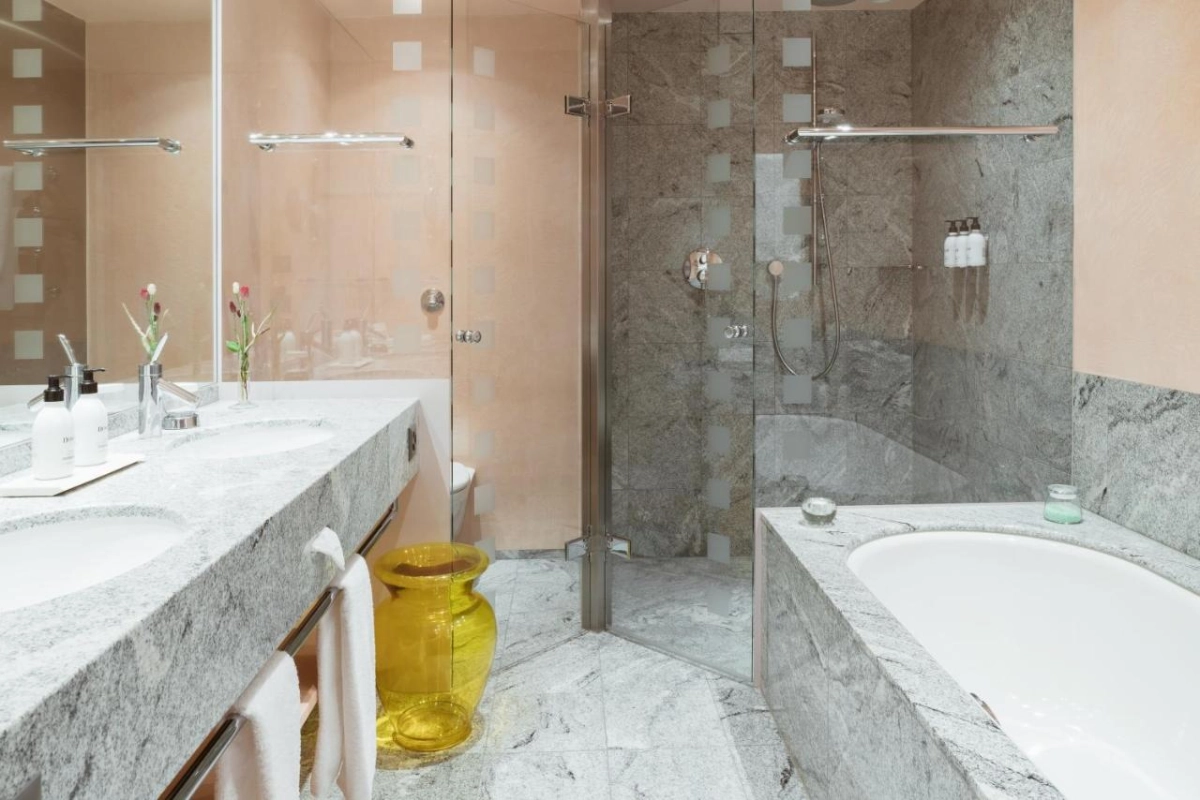 Tschuggen Grand - Hotel Photo 45