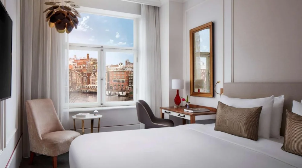 Superior Double Room with Canal View at Tivoli Doelen Amsterdam