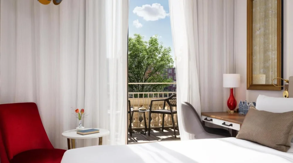 Superior Room Canal View with Balcony at Tivoli Doelen Amsterdam