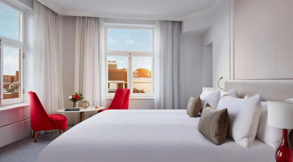 Canal View Suite with Extra Bed at Tivoli Doelen Amsterdam