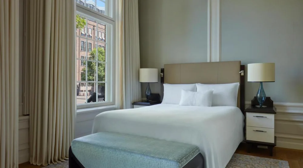 Deluxe Queen Room at Waldorf Astoria Amsterdam