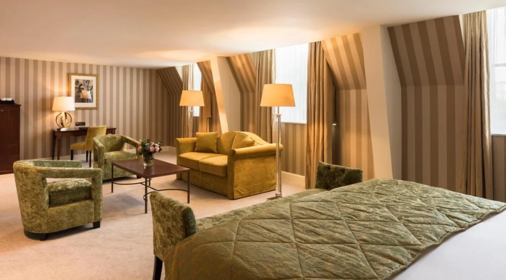 Deluxe Suite at Hotel Dukes Palace