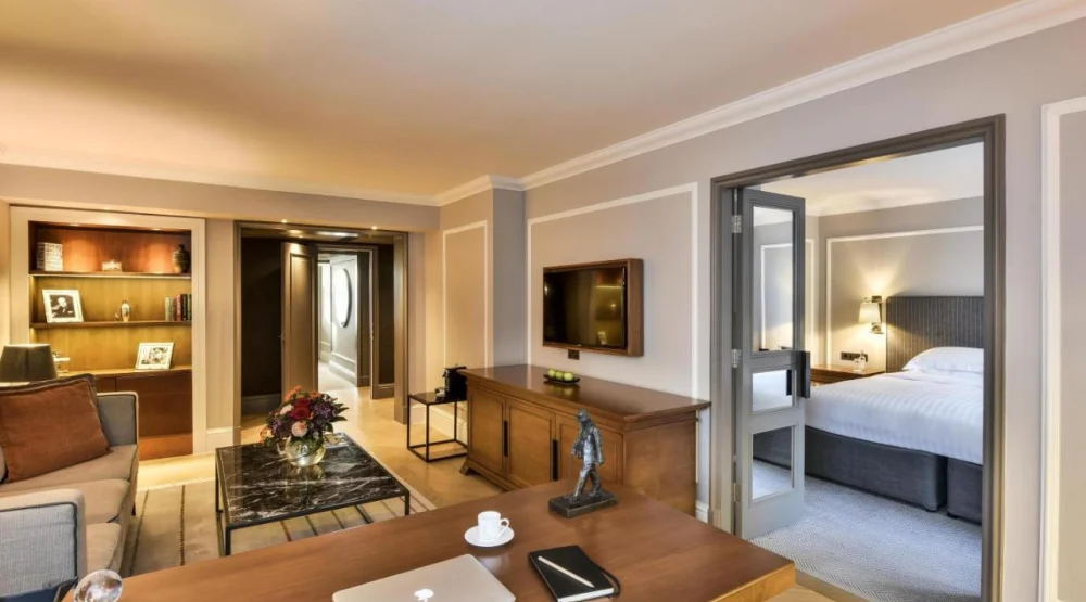 Executive Suite at Hyatt Regency London The Churchill