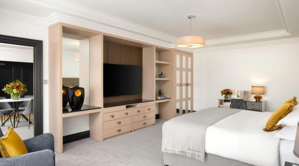 Premium Suite with Balcony at Hyatt Regency London The Churchill