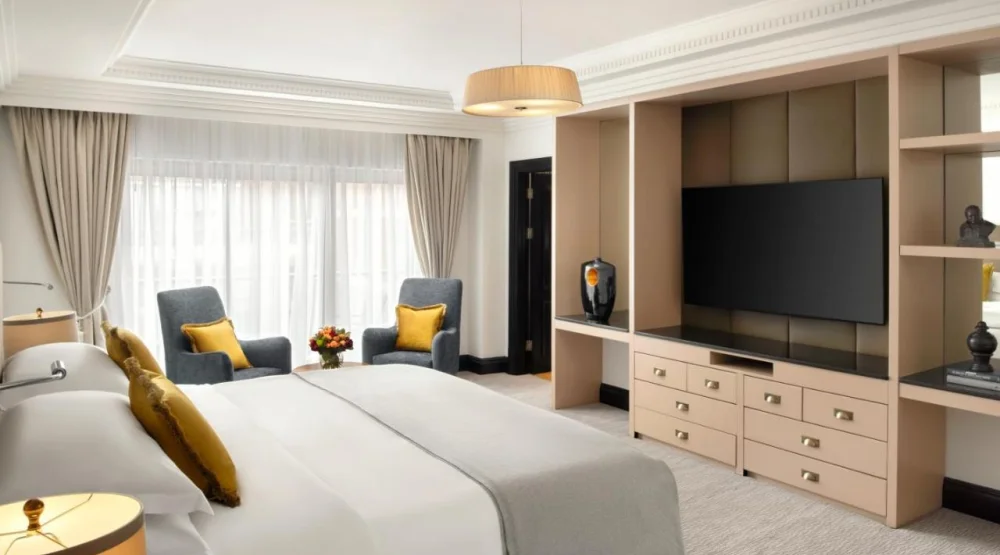 Premium Suite with Balcony and View at Hyatt Regency London The Churchill