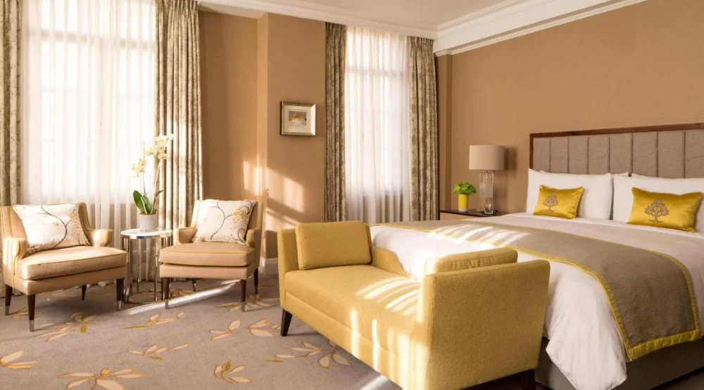Premium Park View Suite, One King at JW Marriott Grosvenor House London