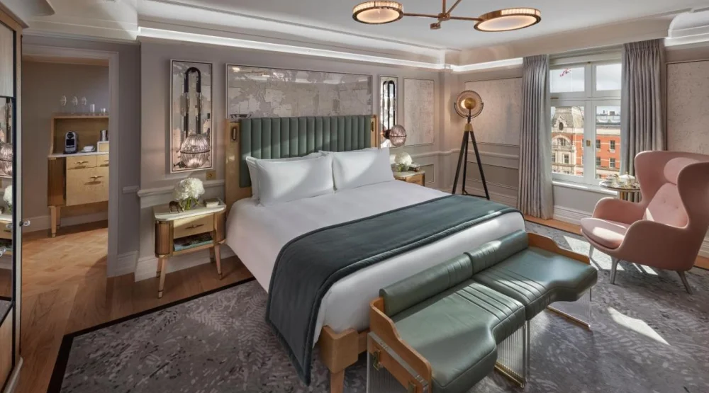Deluxe Room at Mandarin Oriental Hyde Park