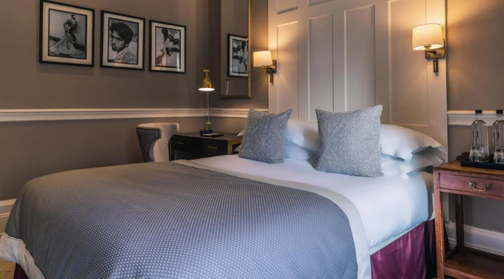 Superior Queen Room at No. 11 Cadogan Gardens