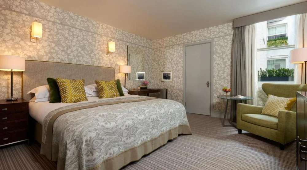 Executive King / Twin Room at Brown's Hotel