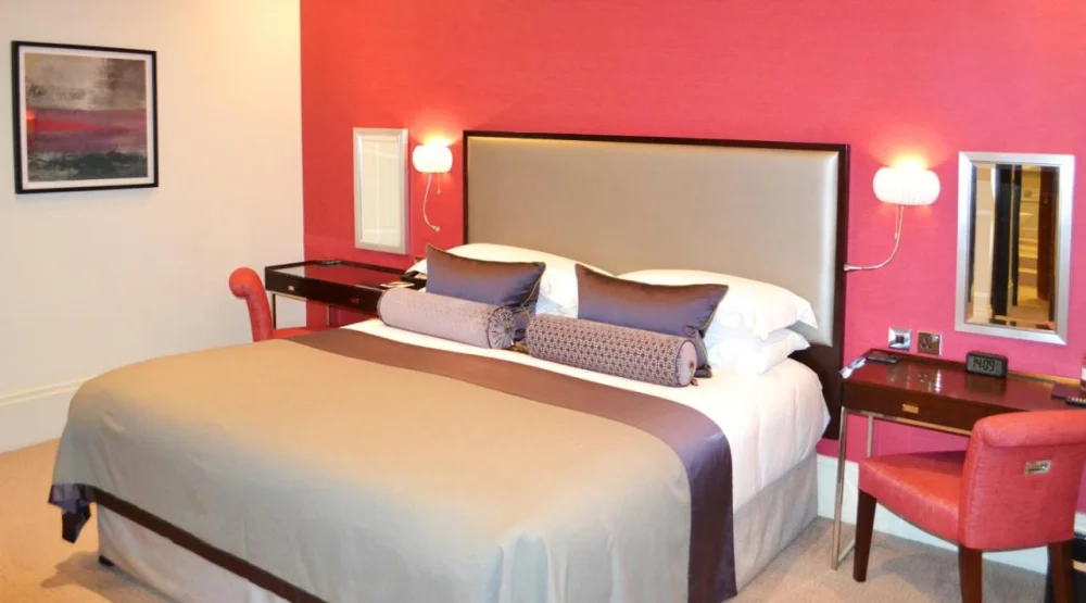 Kings Deluxe One Bedroom Suite at Taj 51 Buckingham Suites & Residences