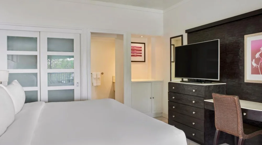 Pool Garden View Room, Guest Room at Crystal Cove by Elegant Hotels