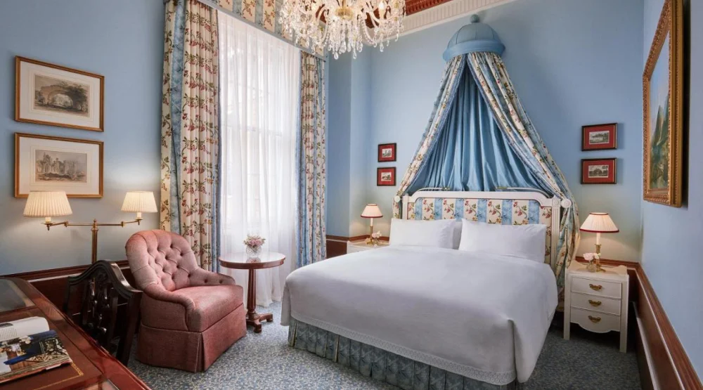 Deluxe Room at The Lanesborough