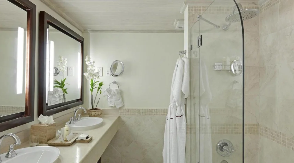 Luxury Ocean View, Guest Room at Colony Club, a Luxury Collection Resort